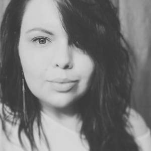 Meet your Posher, Holly